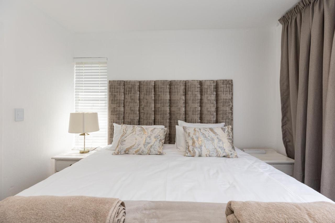 67 The Shades - Luxury Apartment In Umhlanga - Airconditioning Throughout And Inverter 德班 外观 照片